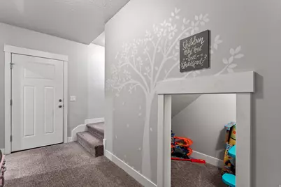 614 W Regent Garden Ln, Bluffdale, UT 84065 - Photo 25