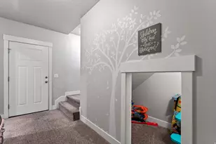 614 W Regent Garden Ln, Bluffdale, UT 84065 - Photo 25