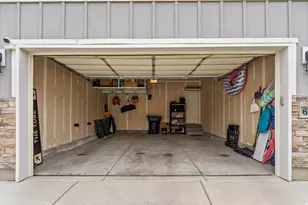 614 W Regent Garden Ln, Bluffdale, UT 84065 - Photo 23