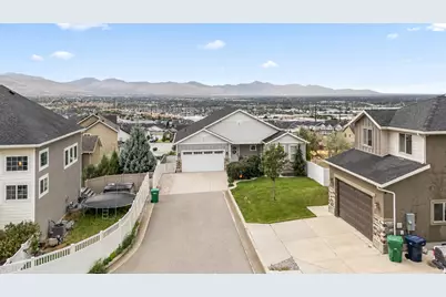 614 W Regent Garden Ln, Bluffdale, UT 84065 - Photo 41