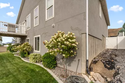 614 W Regent Garden Ln, Bluffdale, UT 84065 - Photo 39