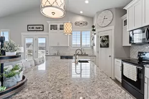 614 W Regent Garden Ln, Bluffdale, UT 84065 - Photo 9