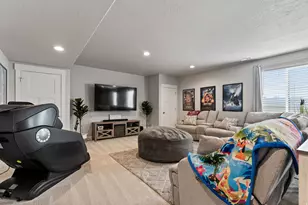 614 W Regent Garden Ln, Bluffdale, UT 84065 - Photo 31
