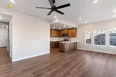 3102 N 1675 E #108, Layton, UT 84040 - Photo 9