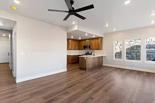 3102 N 1675 E, Layton, UT 84040 - Photo 9