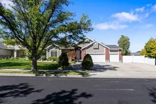 4883 W Skye Dr, South Jordan, UT 84009 - Photo 3