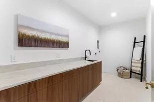 2662 E Comanche Dr, Salt Lake City, UT 84108 - Photo 61