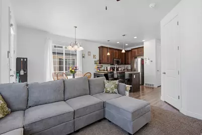 704 N 220 E, Salem, UT 84653 - Photo 9