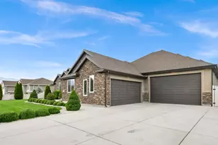 585 E Coach Ln, Grantsville, UT 84029 - Photo 7