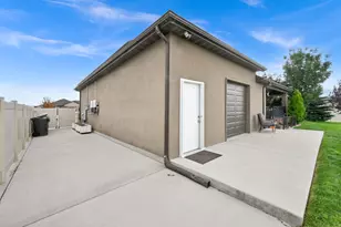585 E Coach Ln, Grantsville, UT 84029 - Photo 57