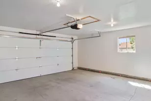 1146 N 700 W, Centerville, UT 84014 - Photo 31