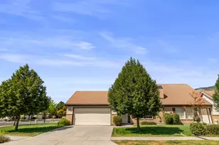 1146 N 700 W, Centerville, UT 84014 - Photo 33