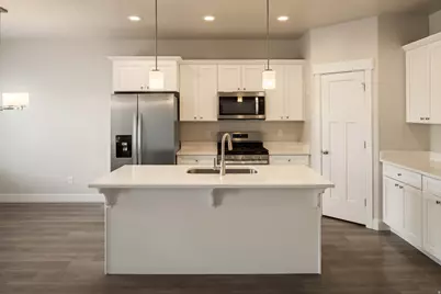 16056 S Bodmin Way W, Bluffdale, UT 84065 - Photo 3