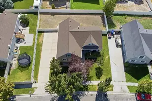 303 Durocher Ln, Tooele, UT 84074 - Photo 33