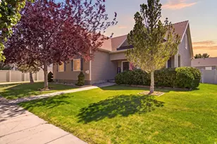 303 Durocher Ln, Tooele, UT 84074 - Photo 3