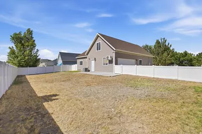 303 Durocher Ln, Tooele, UT 84074 - Photo 31