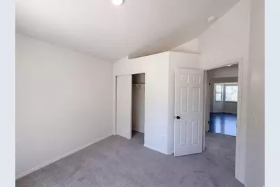 5569 S 3400 W, Roy, UT 84067 - Photo 11