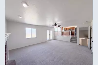 5569 S 3400 W, Roy, UT 84067 - Photo 3