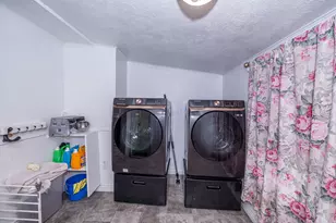 831 W Doxey St, Ogden, UT 84401 - Photo 9