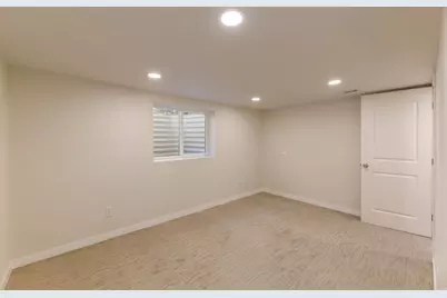 4658 S Box Elder St, Murray, UT 84107 - Photo 13