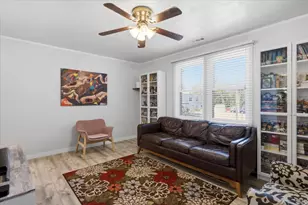 906 Grandview Dr, Ogden, UT 84403 - Photo 7