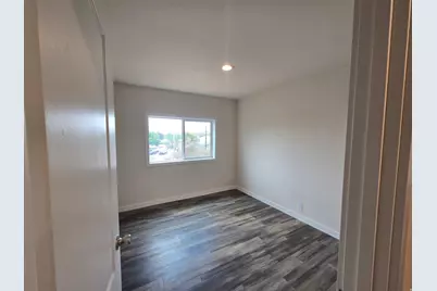 355 Pectol St, Washington, UT 84780 - Photo 9