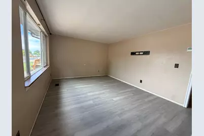 736 E 300 N, Roosevelt, UT 84066 - Photo 3