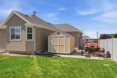 3531 W Cranefield Rd, Clinton, UT 84015 - Photo 31
