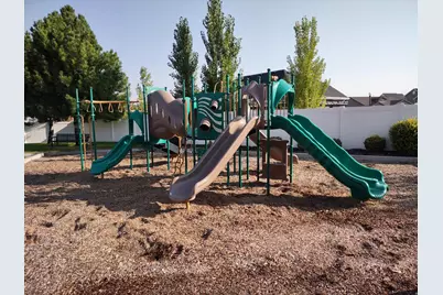 3411 W Blue Crane Dr, Clinton, UT 84015 - Photo 39