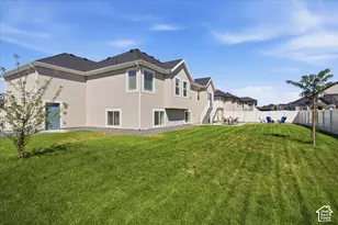 3411 W Blue Crane Dr, Clinton, UT 84015 - Photo 35
