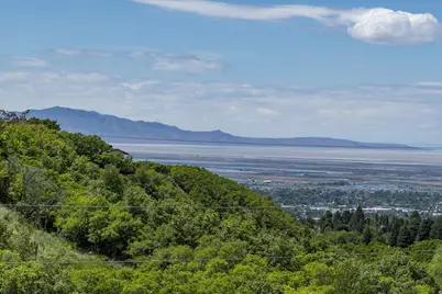 1776 S Temple Ct E, Bountiful, UT 84010 - Photo 9