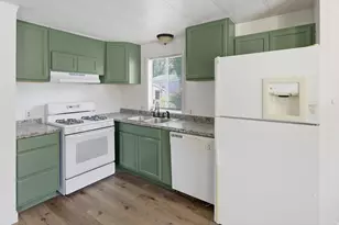 975 E 6600 S, Uintah, UT 84405 - Photo 23