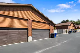 2424 E 4430 S, Holladay, UT 84124 - Photo 29