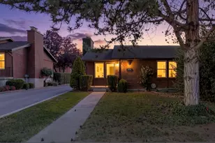 2424 E 4430 S, Holladay, UT 84124 - Photo 3