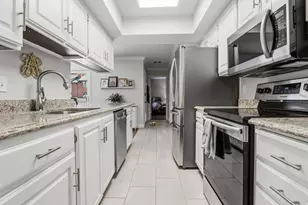 2424 E 4430 S, Holladay, UT 84124 - Photo 9