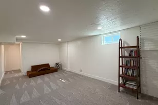 4629 S 200 W, Washington Terrace, UT 84405 - Photo 15