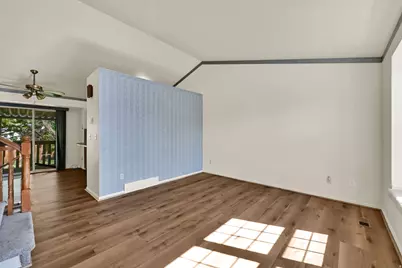 121 N 400 W, Clearfield, UT 84015 - Photo 3