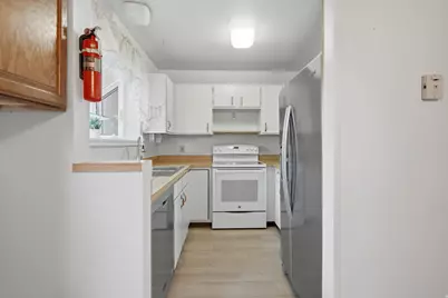 5647 S Park Pl E, Holladay, UT 84121 - Photo 9