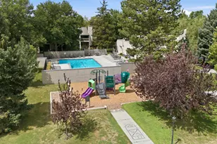 5647 S Park Pl E, Holladay, UT 84121 - Photo 33