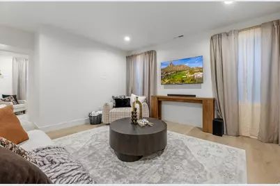8554 S Lynwood St, Sandy, UT 84070 - Photo 71