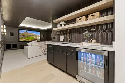8554 S Lynwood St, Sandy, UT 84070 - Photo 61