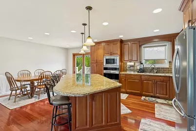 1737 E Sunrise Meadow Dr S, Sandy, UT 84093 - Photo 15