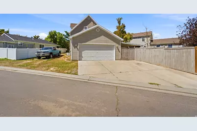 2951 E Ash Point N, Eagle Mountain, UT 84005 - Photo 3