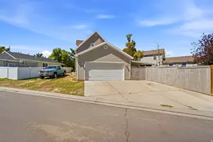 2951 E Ash Point N, Eagle Mountain, UT 84005 - Photo 3