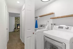 7155 S Brookhill Dr, Cottonwood Heights, UT 84121 - Photo 21