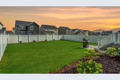 6662 W Prairie Fire Ln, Herriman, UT 84096 - Photo 33
