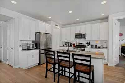 6662 W Prairie Fire Ln, Herriman, UT 84096 - Photo 7