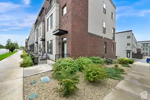 25 E Center St, North Salt Lake, UT 84054 - Photo 27
