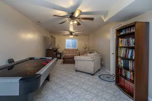 584 W 300 N, Hyrum, UT 84319 - Photo 27