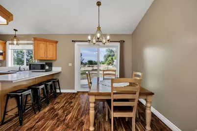 584 W 300 N, Hyrum, UT 84319 - Photo 9